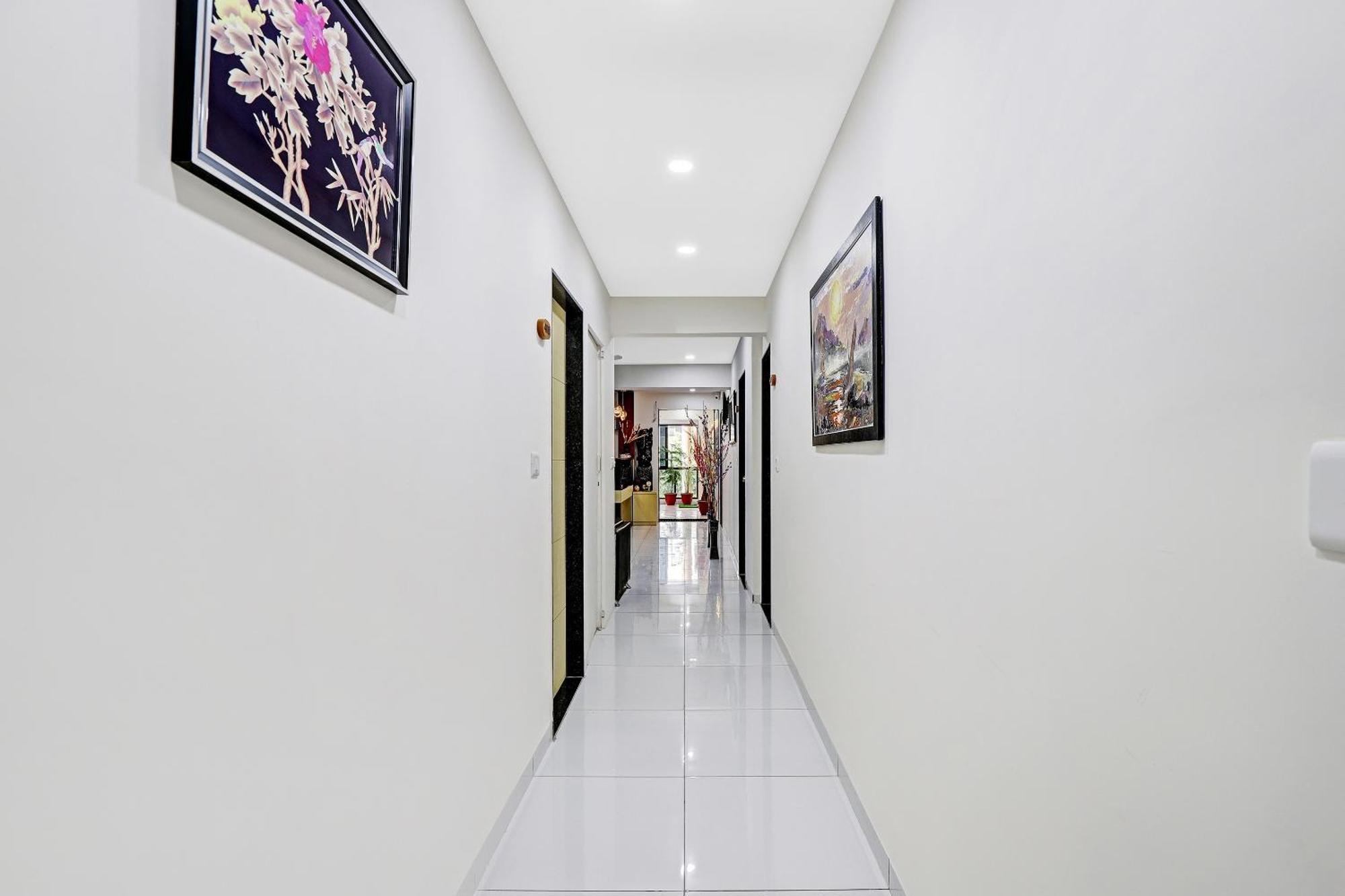 Hotel O La Veera أحمد أباد المظهر الخارجي الصورة