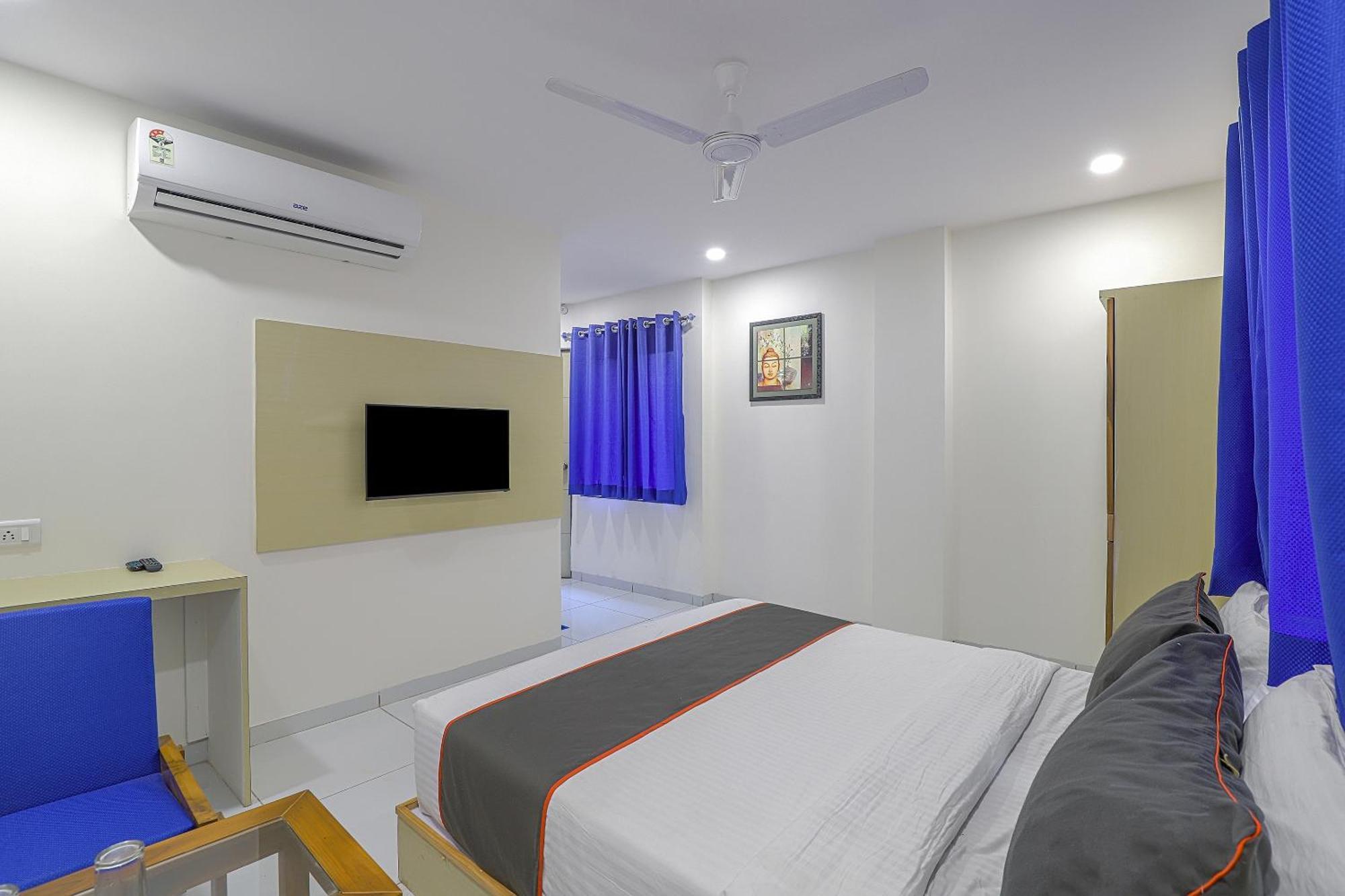 Hotel O La Veera أحمد أباد المظهر الخارجي الصورة